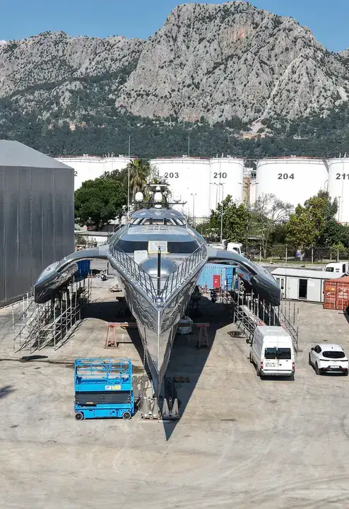 33 Milyon Dolarlık Trimaranlar Antalya'da Bakıma Girdi 3